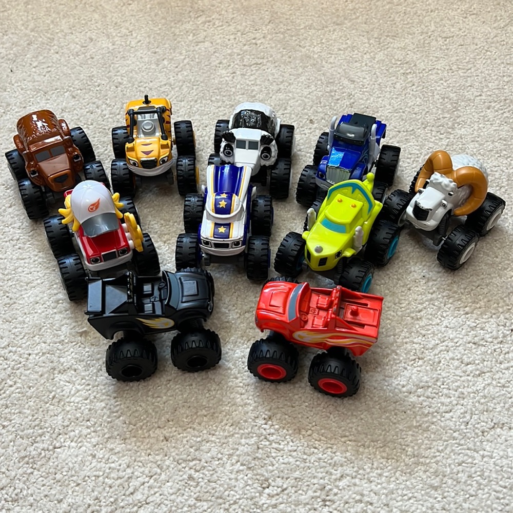 Blaze And The Monster Machines 2014 Lot of 10
